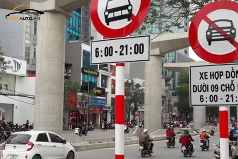 Nhóm biển phụ biển viết bằng chữ là nhóm biển gì?